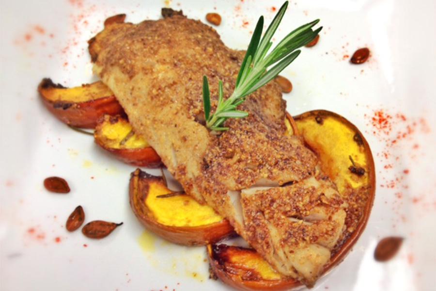 Filet de Doré en croute d'amandes et courge rôtie au miel