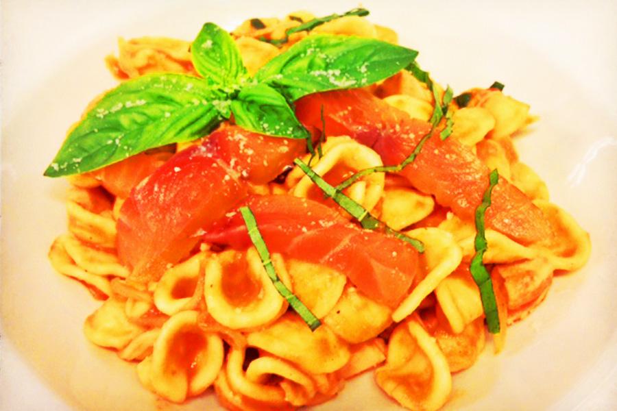 Orecchiette au deux saumons et sa sauce aux tomates