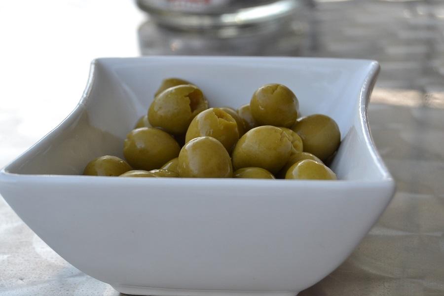 Olives Vertes Farcies aux Anchois